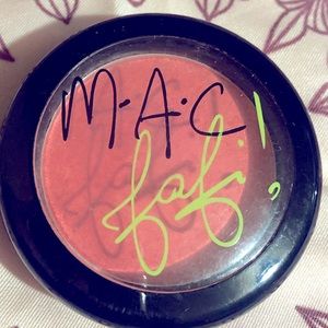 MAC LOL hipness frost rare blush